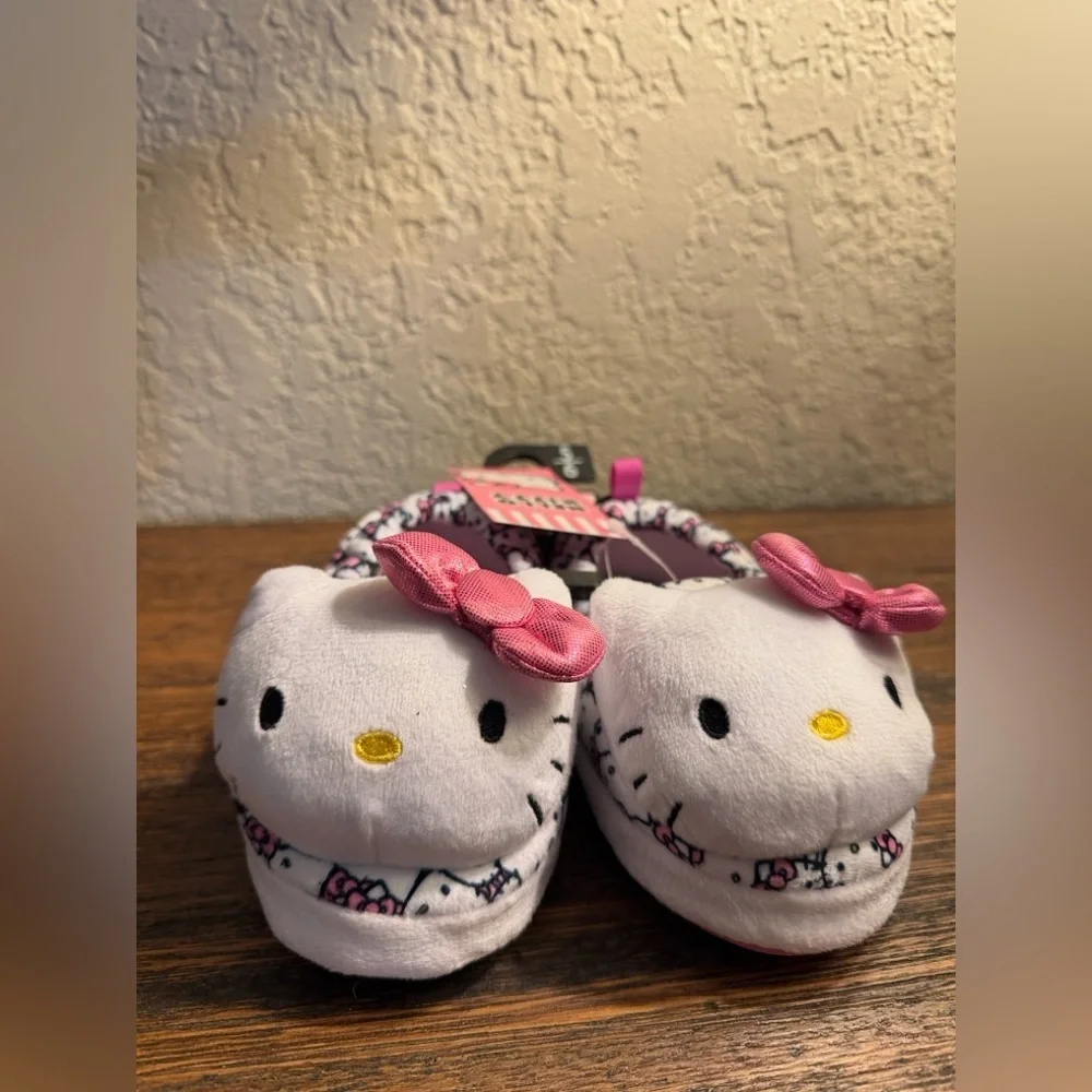 Hello Kitty White Plush Baby Slippers with Pink Bows